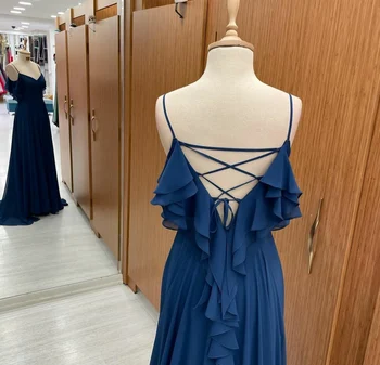 Винтажные длинные синие шифоновые платья для выпускного вечера с V-образным вырезом, вечерний халат с оборками, шлейф с открытыми плечами, плиссированное официальное вечернее платье