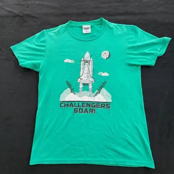 Криста Маколифф Челленджерс Парящая Зеленая футболка с коротким рукавом Youth XL (bin64) с длинными рукавами