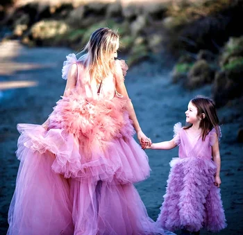 Розовое бальное платье с V-образным вырезом, пышное вечернее платье из тюля, платье дочери для фотосессии, наряд для родителей и детей, Мягкие свадебные платья